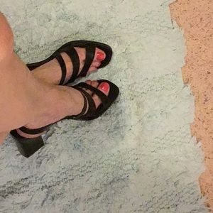 Black Amalfi Heels